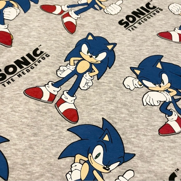 H&M Sonic the Hedgehog Sweatshirt Kids Size 8/10 - Picture 2 of 16